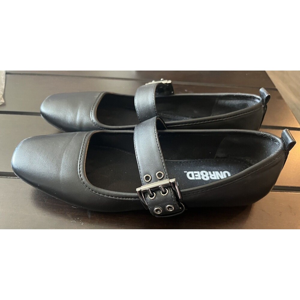 UNR8ED Black Leather Buckle Up Flats Women’s Size 8.5